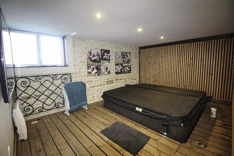 Propriété - 515 m² - 11 pièces