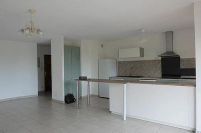 Appartement - 80 m² - 3 pièces