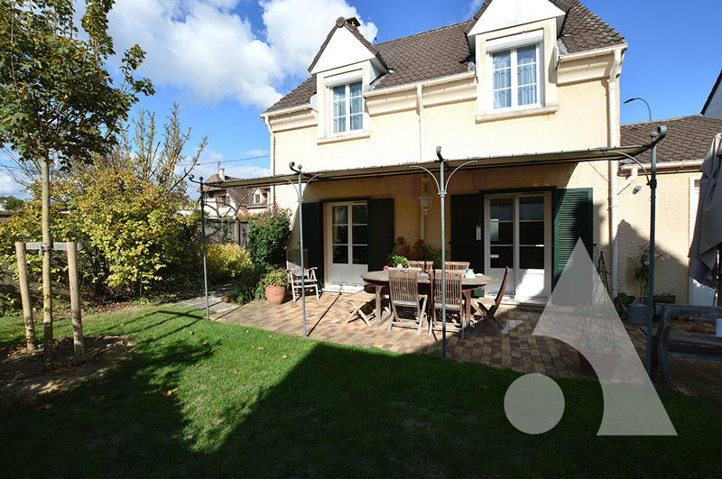 Maison - 108 m² - 5 pièces