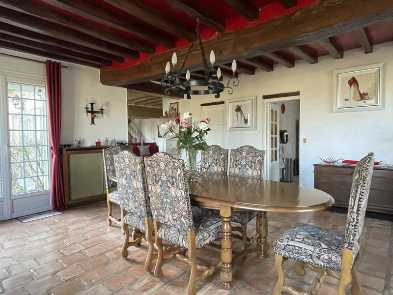 Maison - 225 m² - 8 pièces