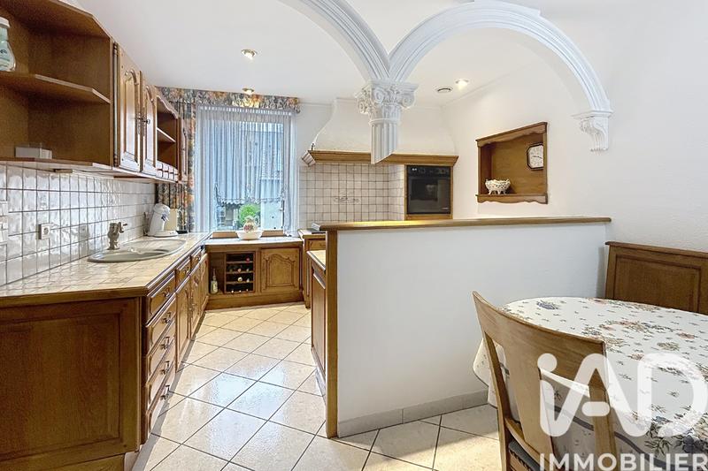 Maison - 181 m² - 8 pièces