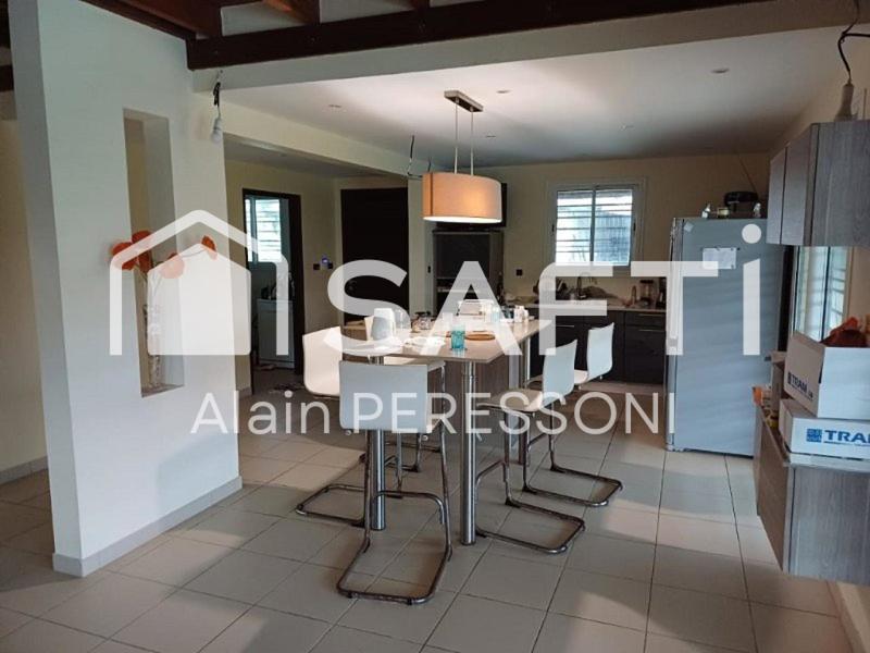 Maison - 280 m² - 7 pièces