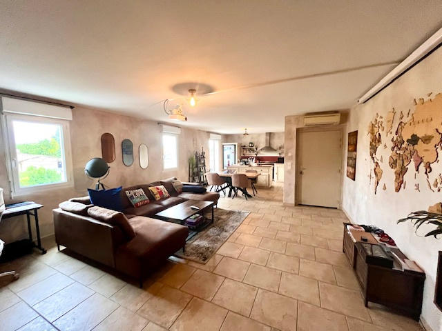 Appartement - 75 m² - 2 pièces