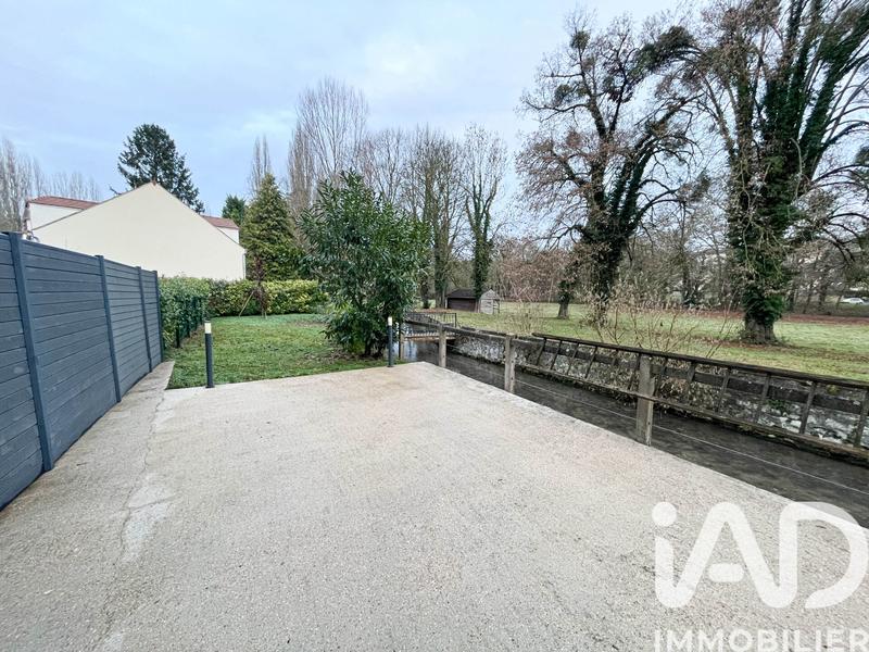 Maison - 202 m² - 6 pièces