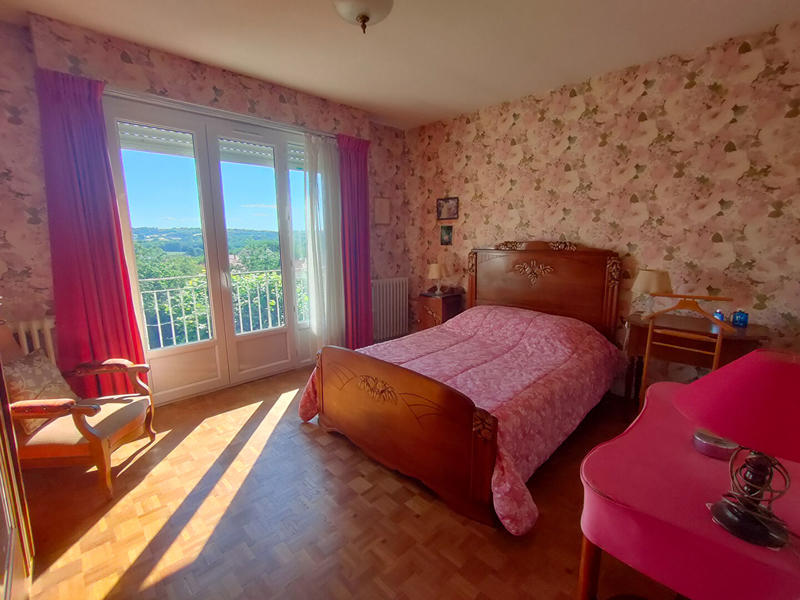 Maison - 130 m² - 7 pièces