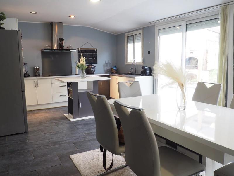 Maison - 99 m² - 4 pièces