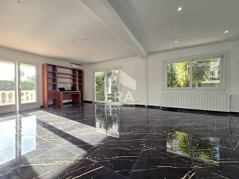 Maison - 190 m² - 6 pièces