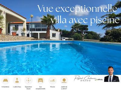 Maison - 241 m² - 7 pièces