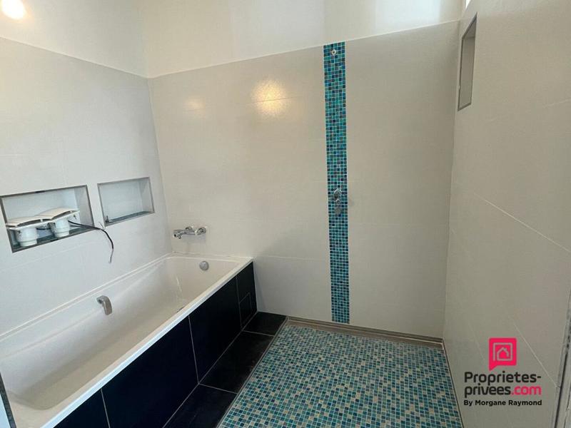 Maison - 121 m² - 5 pièces