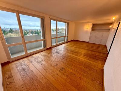 Appartement - 72 m² - 4 pièces