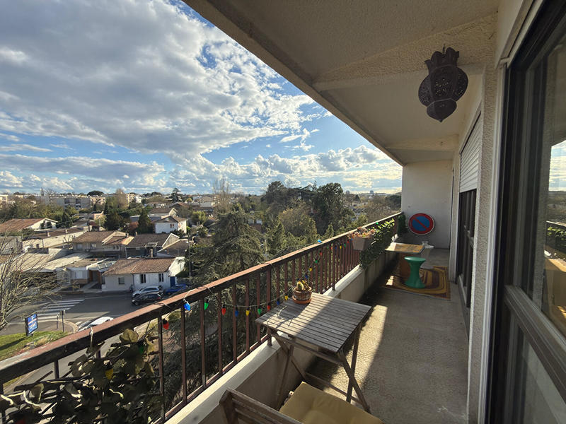 Appartement - 100 m² - 5 pièces