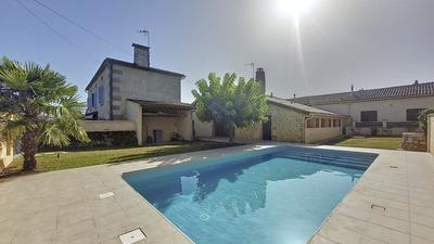 Maison - 136 m² - 4 pièces