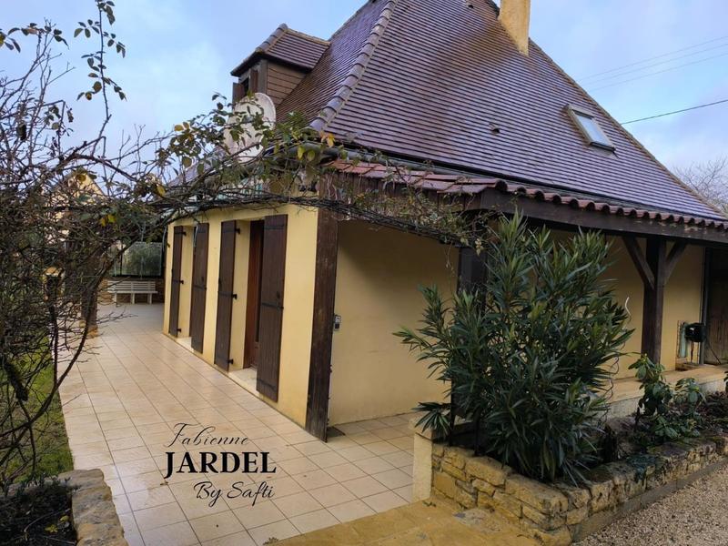 Maison - 143 m² - 7 pièces