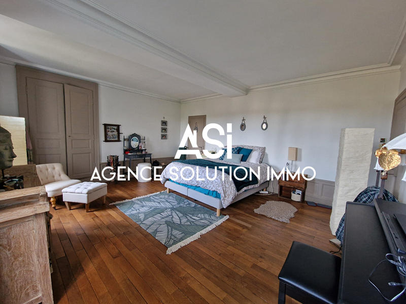 Maison - 339 m² - 8 pièces