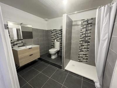 Appartement - 80 m² - 3 pièces