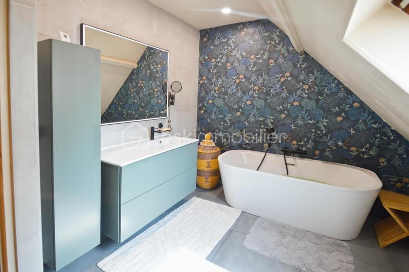 Maison traditionnelle - 171 m² - 5 pièces