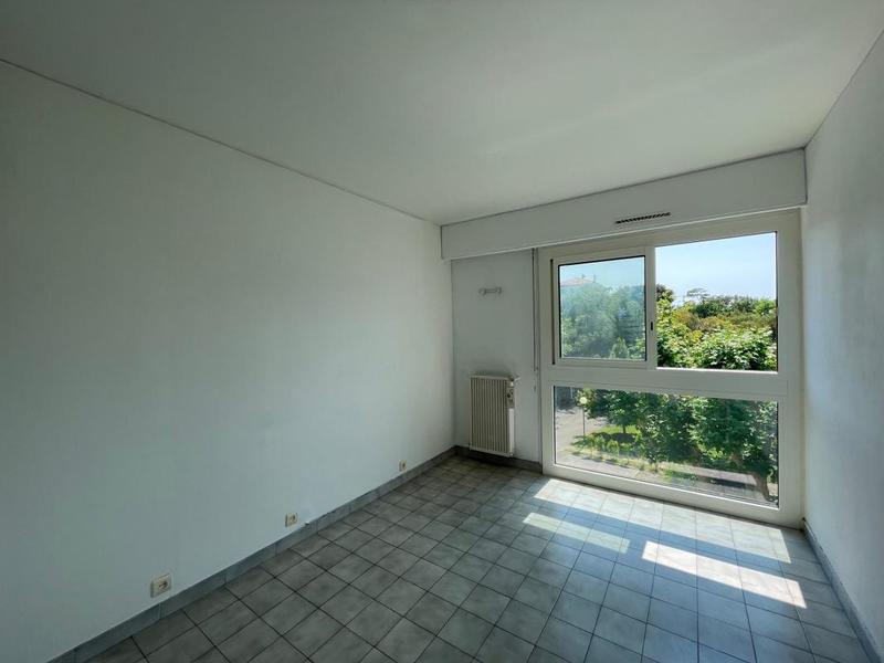 Appartement - 80 m² - 3 pièces