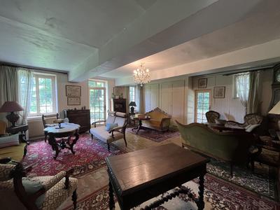 Maison - 330 m² - 10 pièces