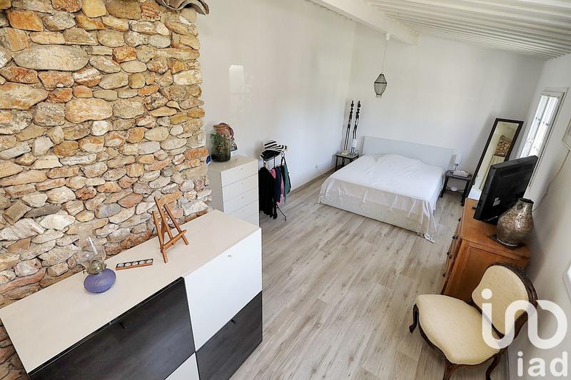 Maison - 241 m² - 10 pièces