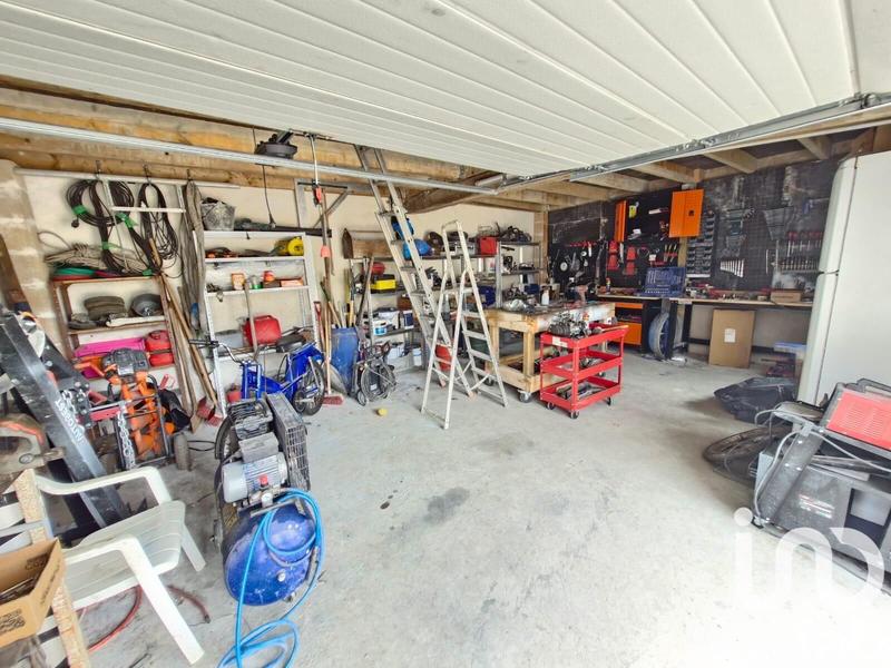 Maison - 218 m² - 8 pièces