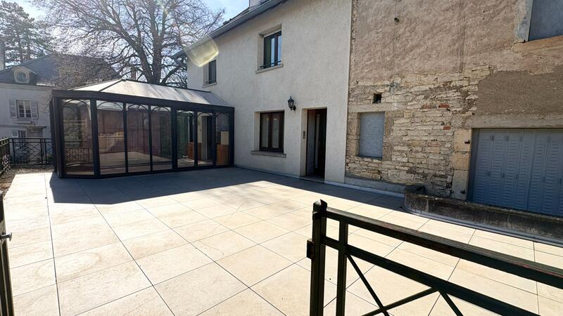 Immeuble - 285 m² - 10 pièces