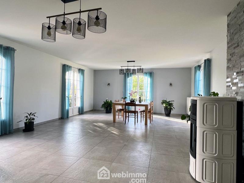 Maison - 185 m² - 5 pièces
