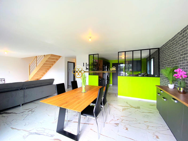 Maison - 108 m² - 5 pièces