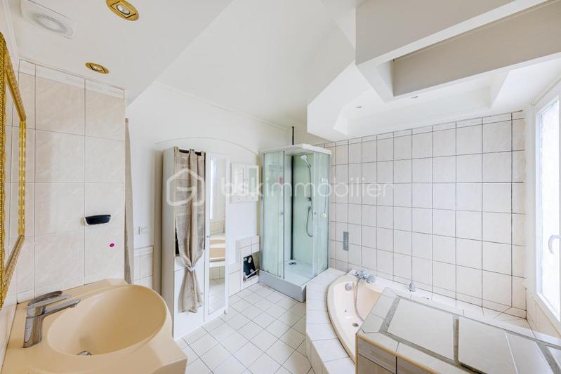 Maison - 136 m² - 8 pièces