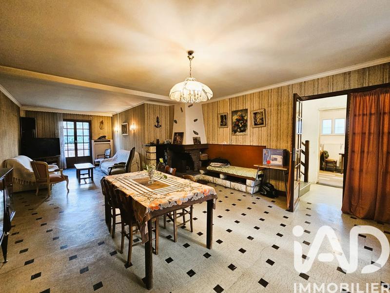 Maison - 141 m² - 9 pièces