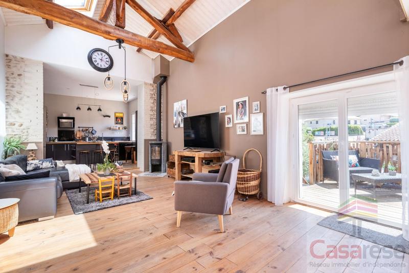 Maison - 180 m² - 6 pièces