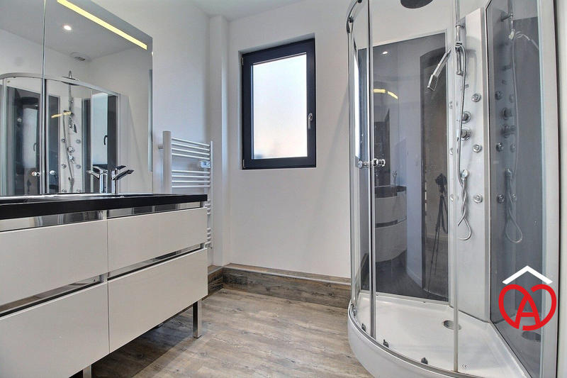 Maison - 106 m² - 5 pièces