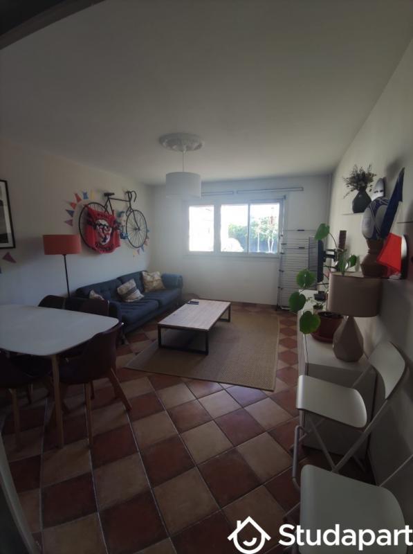 Chambre - 10 m² - 1 pièce