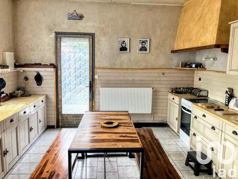 Maison - 220 m² - 8 pièces
