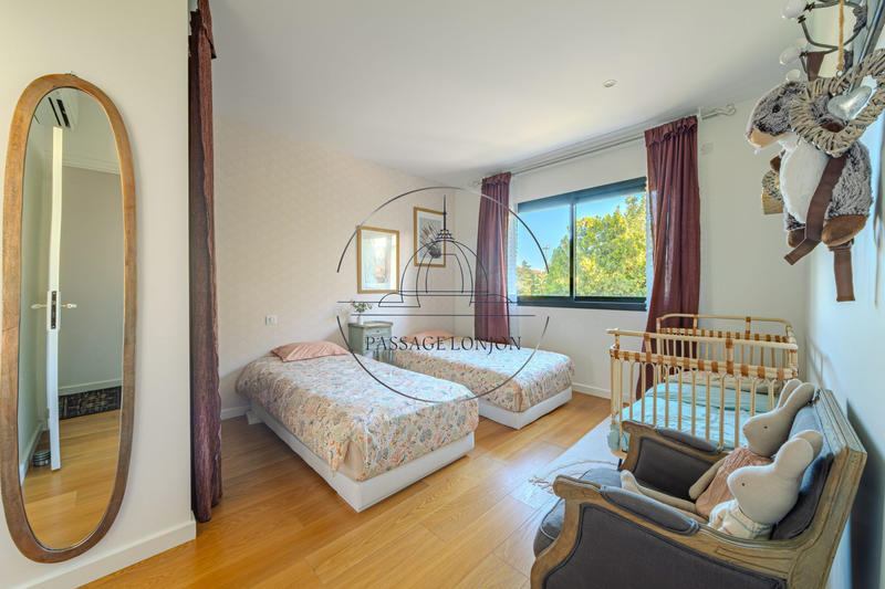 Maison - 190 m² - 4 pièces