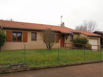 Maison traditionnelle - 92 m² - 4 pièces