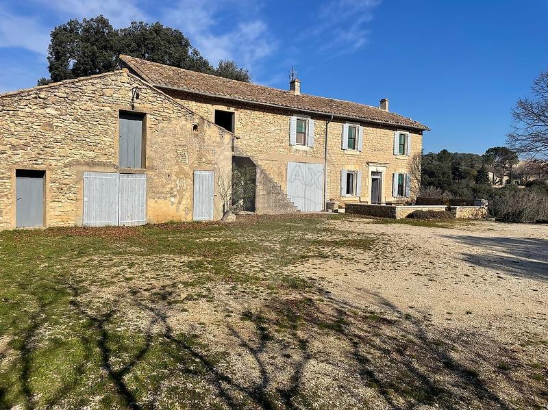 Maison - 250 m² - 8 pièces