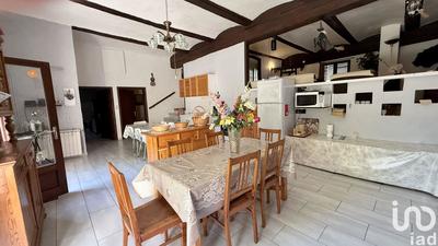 Maison - 287 m² - 10 pièces