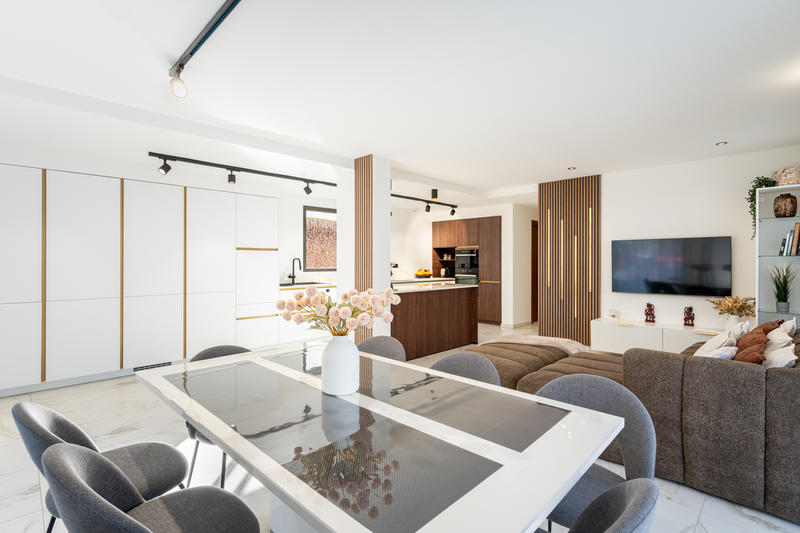 Propriété - 197 m² - 8 pièces