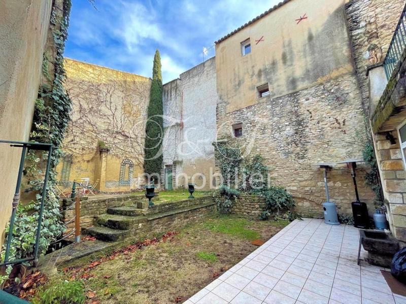 Maison de ville - 260 m² - 9 pièces