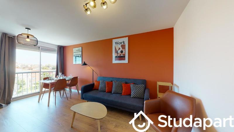 Chambre - 11 m² - 1 pièce