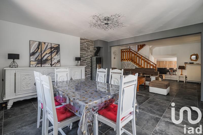 Maison - 181 m² - 7 pièces