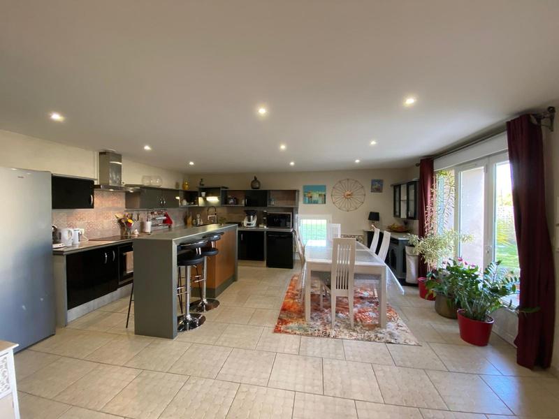 Maison ancienne - 185 m² - 6 pièces