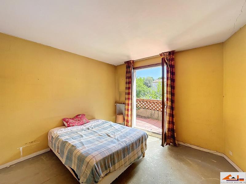 Maison - 217 m² - 8 pièces