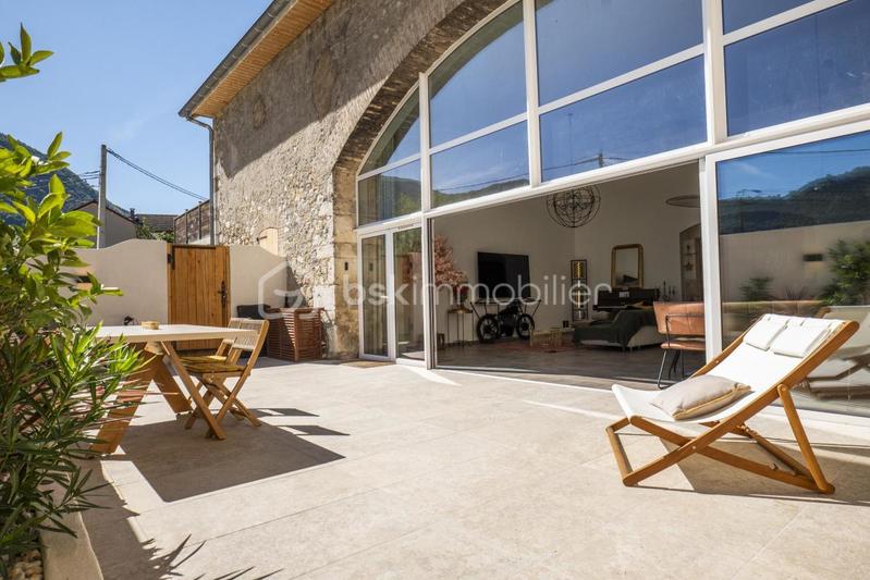 Corps de ferme - 270 m² - 7 pièces