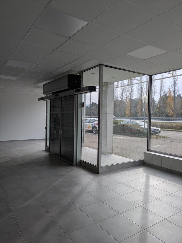 Local commercial - 167 m² - 4 pièces