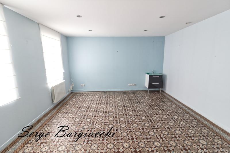 Immeuble - 138 m² - 5 pièces