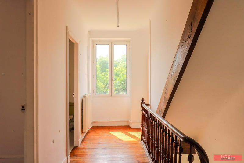 Maison - 169 m² - 6 pièces