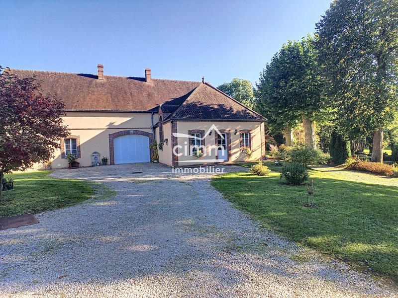 Maison - 365 m² - 15 pièces