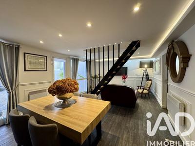 Maison de ville - 84 m² - 6 pièces