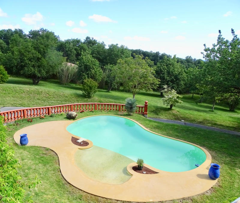 Villa - 233 m² - 9 pièces